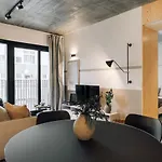 Azenhas - 1 Bedroom And Parking In Santo Antonio