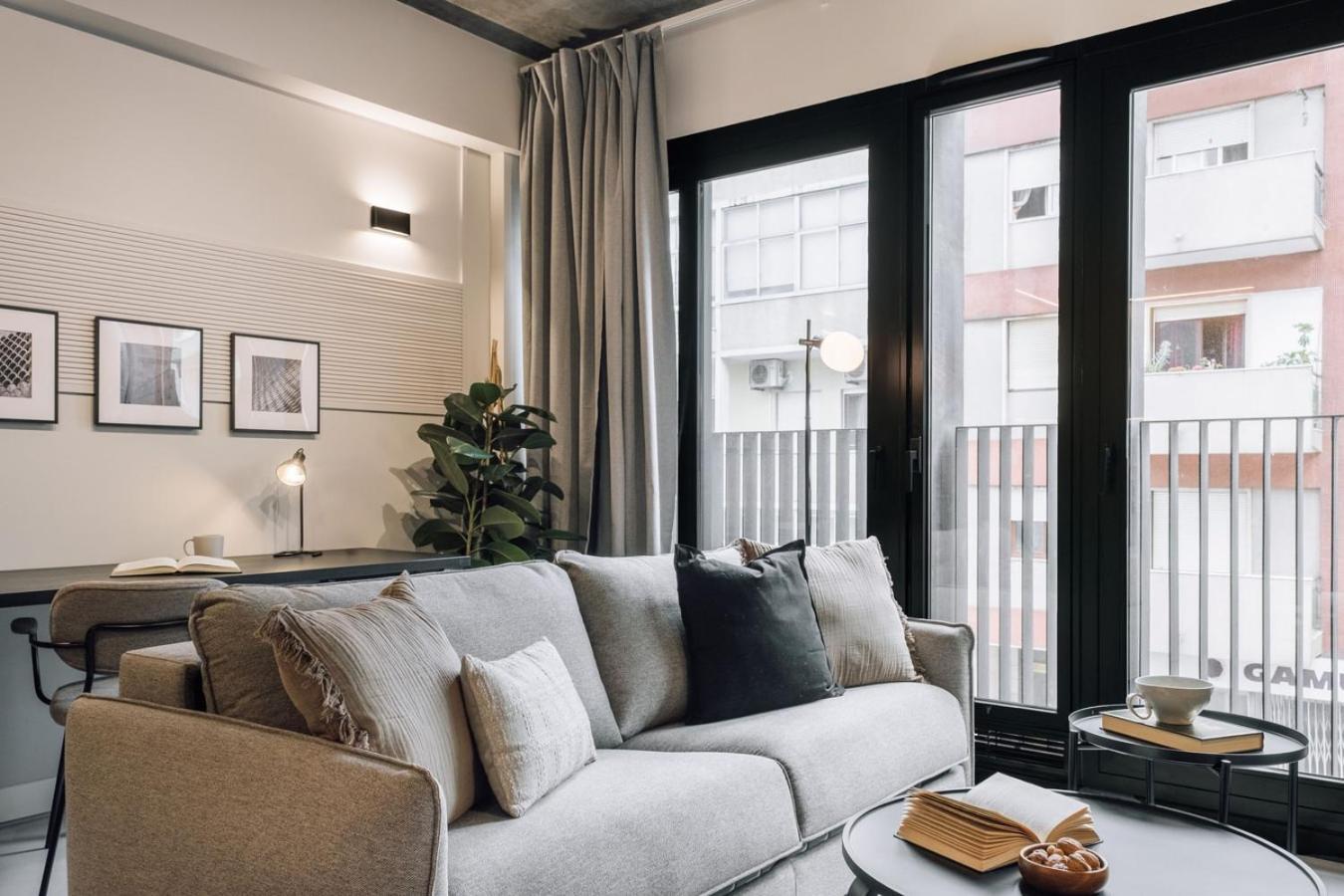 Azenhas - 1 Bedroom And Parking In Santo Antonio Lisboa